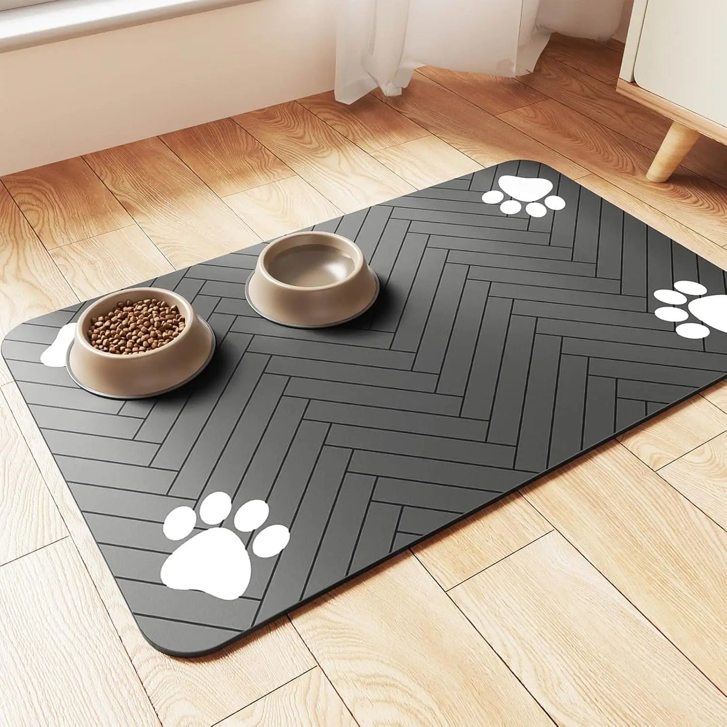 Pet Feeding Mat – Keep Mealtime Tidy and Stress-Free!